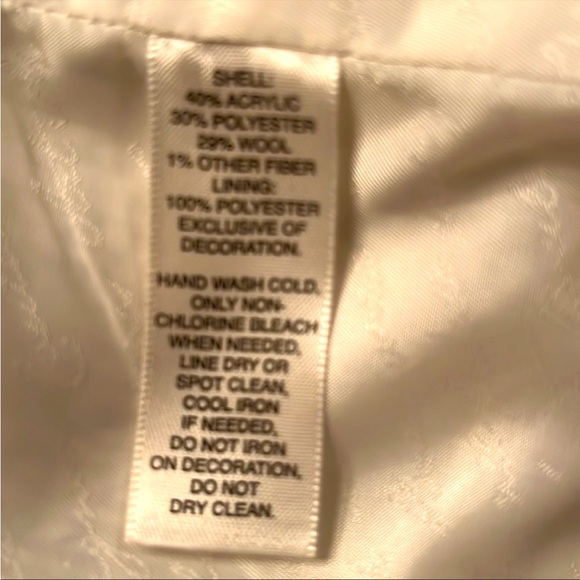 Exquisite Tweed Jacket - Picture 7 of 7